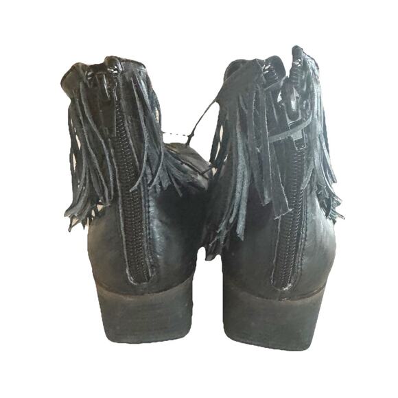 Two Lips Women 9 Black Leather Ankle Boots With Fringe - Picture 2 of 7